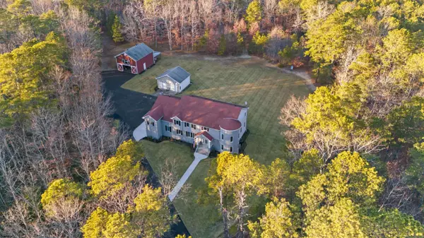 83 Maple Ave, Mays Landing, NJ 08330