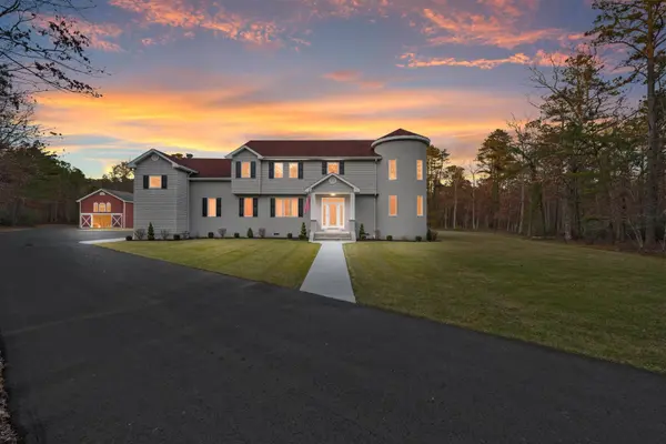 83 Maple Ave, Mays Landing, NJ 08330