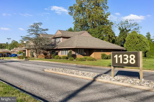 1138 E CHESTNUT AVE #2A & 2B