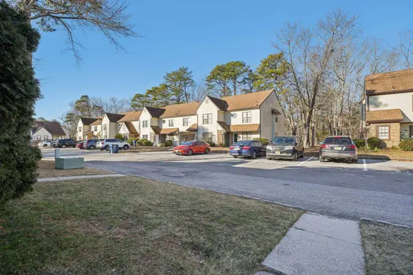 3411 Juniper Ct #3411, Mays Landing, NJ 08330