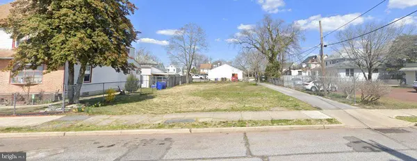 18 E POWELL ST, Millville, NJ 08332