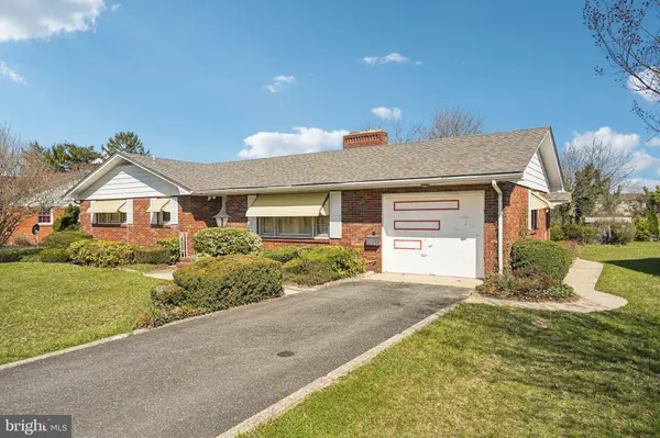 662 E WALNUT RD, Vineland, NJ 08360