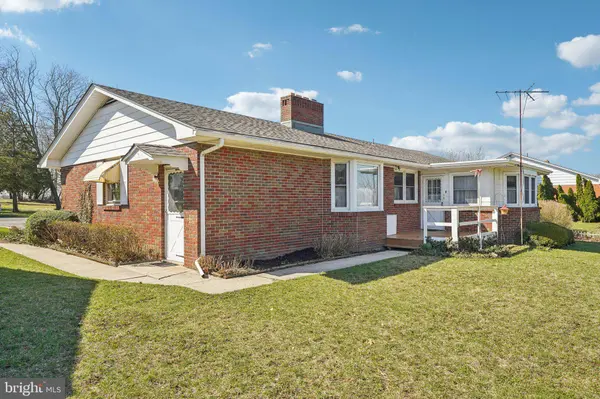 662 E WALNUT RD, Vineland, NJ 08360