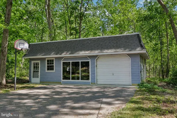 3051 N EAST AVE, Vineland, NJ 08360