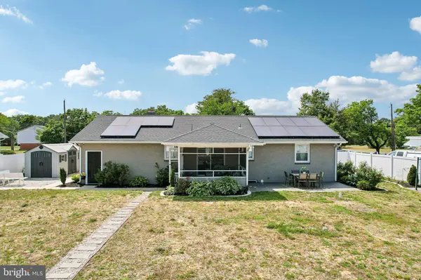 1035 SWENLIN DR, Vineland, NJ 08360
