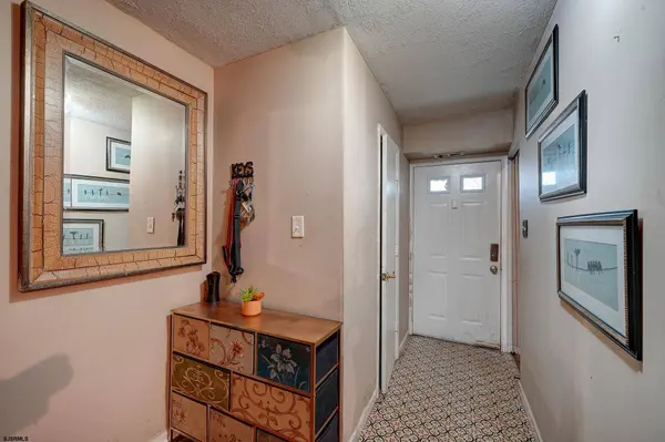 6041 Hoover Drive #6041, Mays Landing, NJ 08330