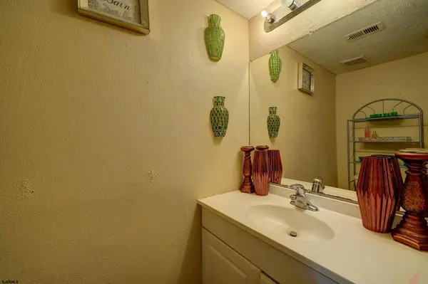 6041 Hoover Drive #6041, Mays Landing, NJ 08330