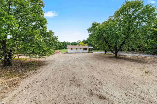 201 11th Ave, Mays Landing, NJ 08330