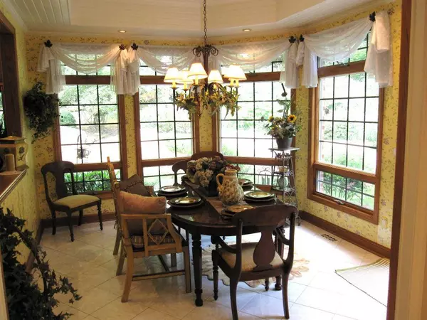 17 Hunters Path, Montgomery Twp., NJ 08558