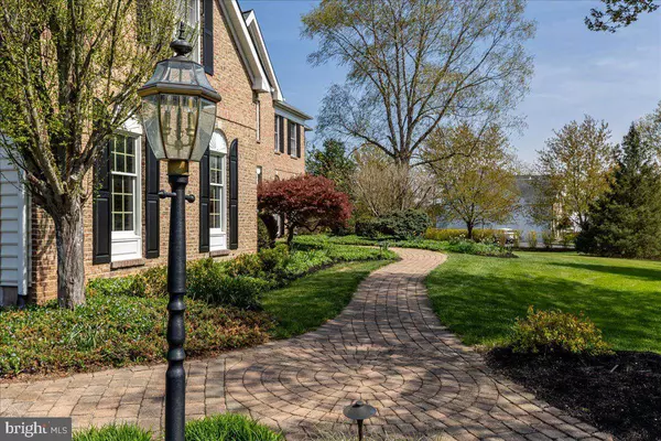 17 HUNTERS PATH, Skillman, NJ 08558