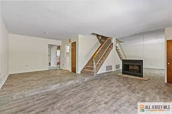 1383 Thomas AVE, North Brunswick, NJ 08902