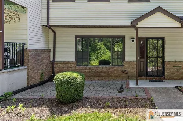 1383 Thomas AVE, North Brunswick, NJ 08902