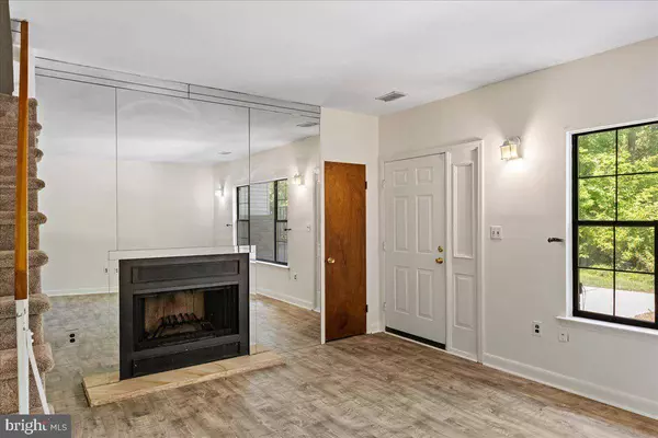 1383 THOMAS AVE, North Brunswick, NJ 08902