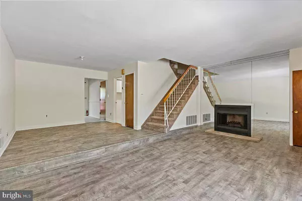 1383 THOMAS AVE, North Brunswick, NJ 08902