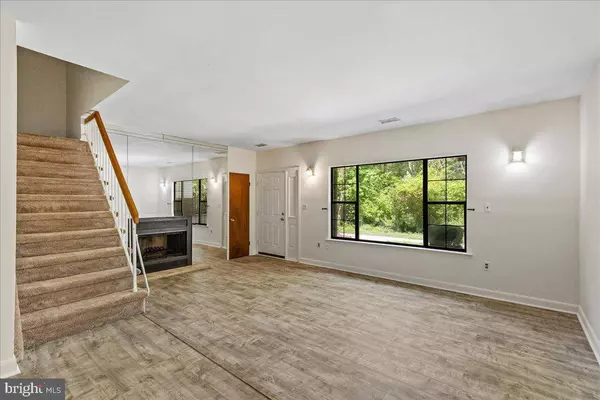 1383 THOMAS AVE, North Brunswick, NJ 08902