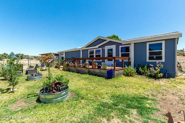 18415 Henry Coe RD, Peeples Valley, AZ 86332