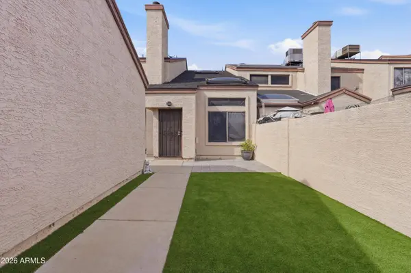 3302 E AIRE LIBRE Avenue #102, Phoenix, AZ 85032