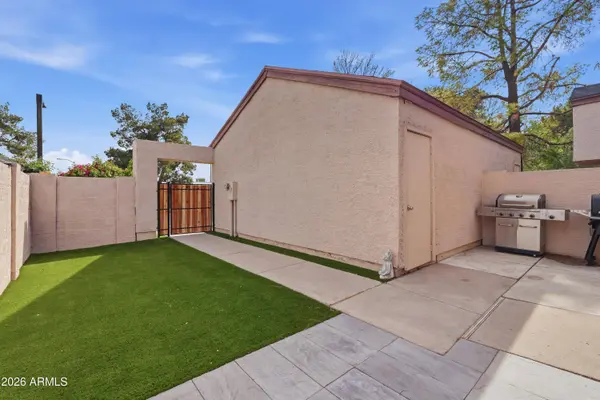 3302 E AIRE LIBRE Avenue #102, Phoenix, AZ 85032