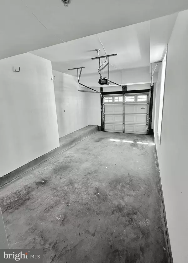 23479 BUCKLAND FARM TER, Ashburn, VA 20148