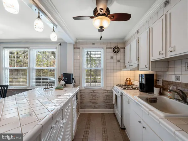 6620 BOULEVARD VW #A2, Alexandria, VA 22307