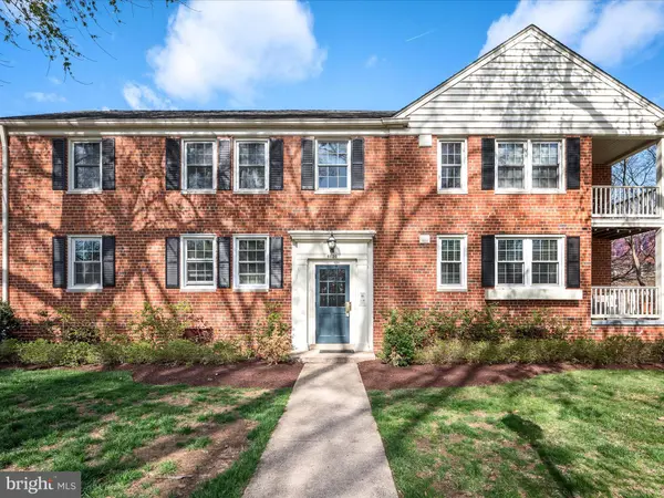 6620 BOULEVARD VW #A2, Alexandria, VA 22307