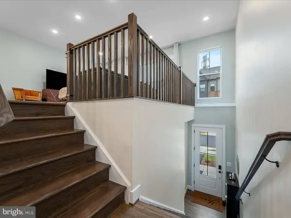 22976 COPPER TREE TER, Ashburn, VA 20148