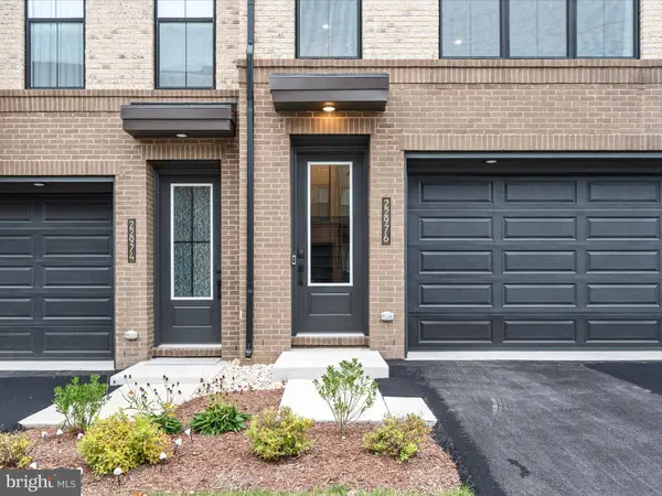 22976 COPPER TREE TER, Ashburn, VA 20148