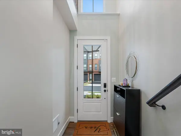 22976 COPPER TREE TER, Ashburn, VA 20148