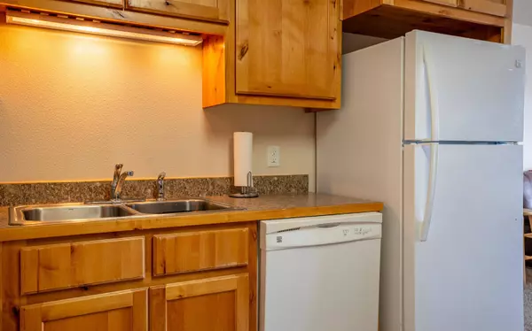 2850 Kent Ave, Cody, WY 82414