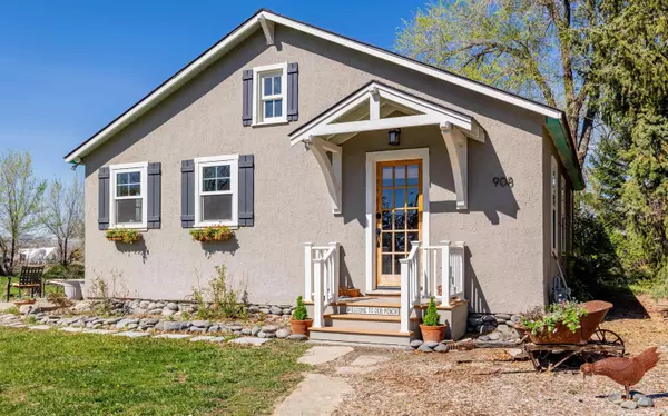 908 Lane 11, Powell, WY 82435