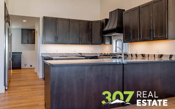 155 Road 20, Cody, WY 82414