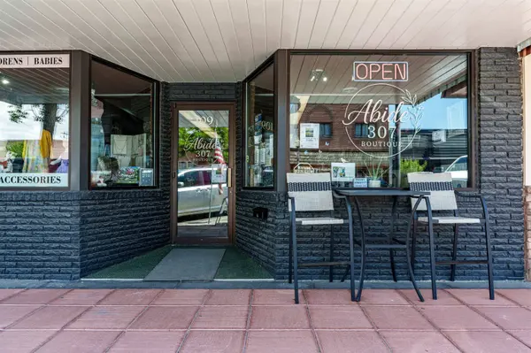 109 N Bent St, Powell, WY 82435