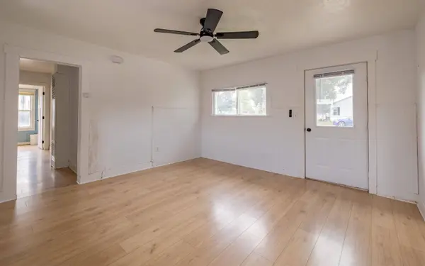 384 S Gilbert St, Powell, WY 82435