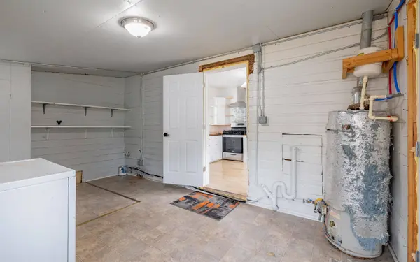 384 S Gilbert St, Powell, WY 82435
