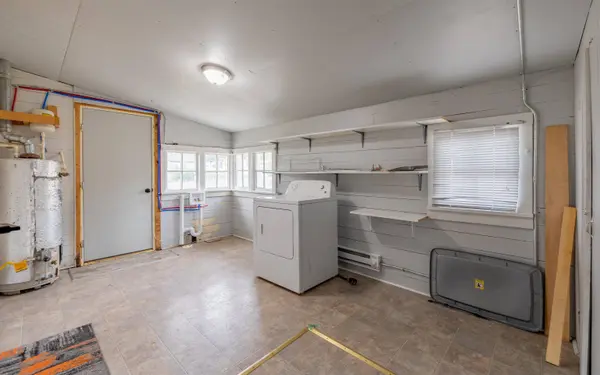 384 S Gilbert St, Powell, WY 82435