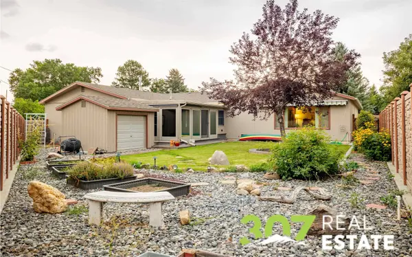 1225 Meadow Ln Ct, Cody, WY 82414