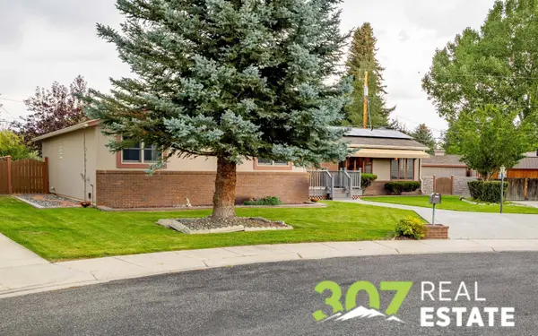 1225 Meadow Ln Ct, Cody, WY 82414