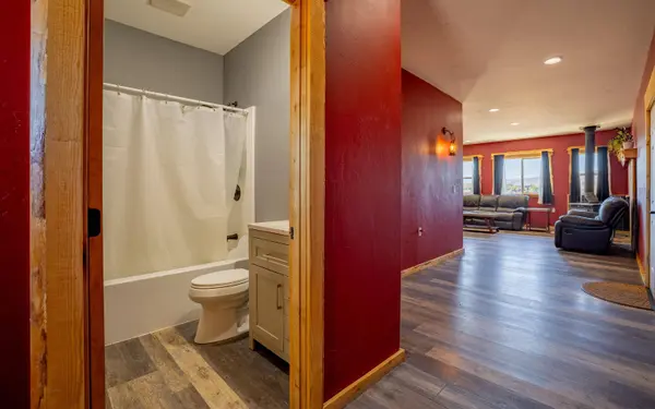 1693 Lane 14, Powell, WY 82435