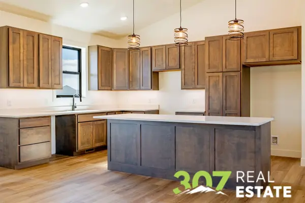 1010 Morning Glory Ln, Powell, WY 82435