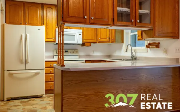 1002 Ponderosa Ct, Powell, WY 82435