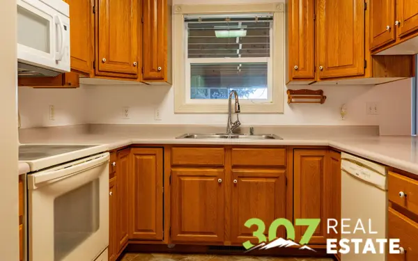 1002 Ponderosa Ct, Powell, WY 82435