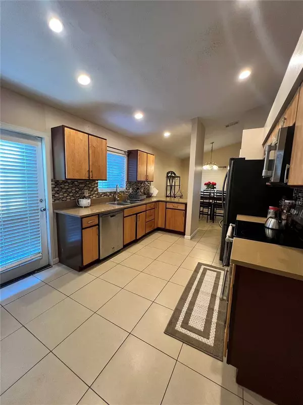 321 RIVER CHASE DR, Orlando, FL 32807