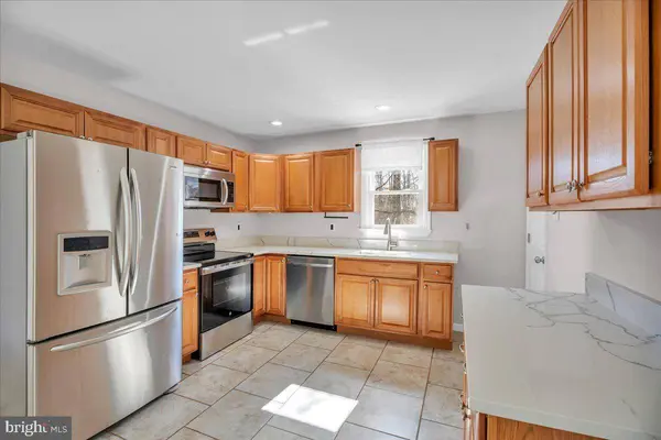 915 MARYLAND AVE, Deptford, NJ 08096