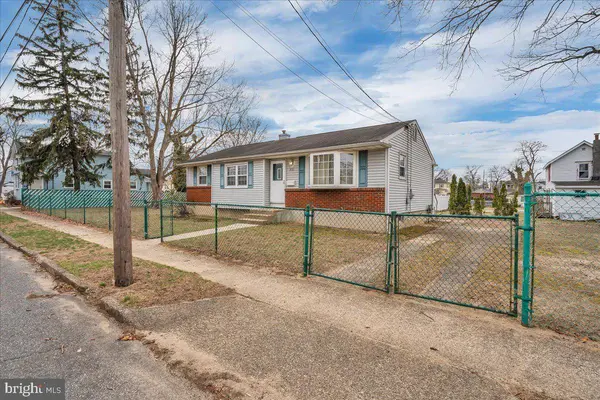 810 ASBURY AVE, National Park, NJ 08063