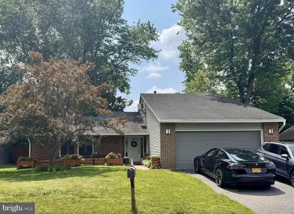 816 SUGARLAND RUN DR, Sterling, VA 20164