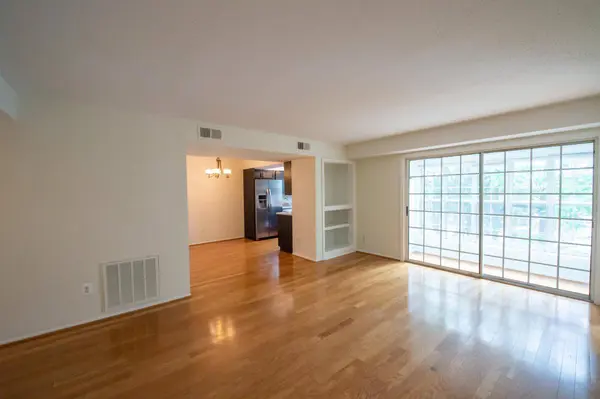 120 FORT EVANS RD SE #C, Leesburg, VA 20175