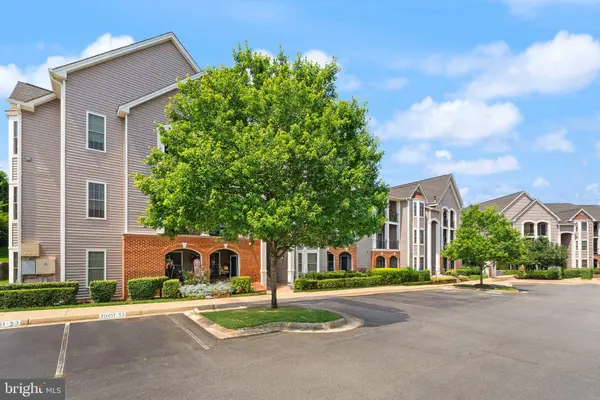 20453 CHESAPEAKE SQ #103, Sterling, VA 20165
