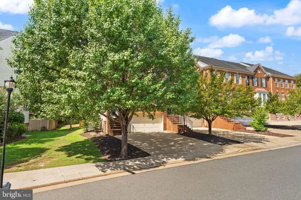 19232 KEPHARTS MILL TER, Leesburg, VA 20176