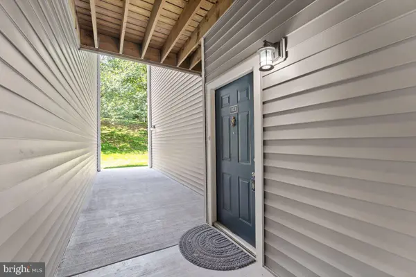 20453 CHESAPEAKE SQ #103, Sterling, VA 20165