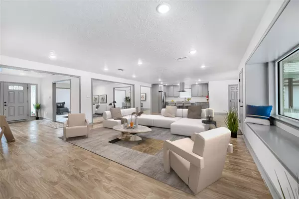 10011 Cliffwood DR, Houston, TX 77035